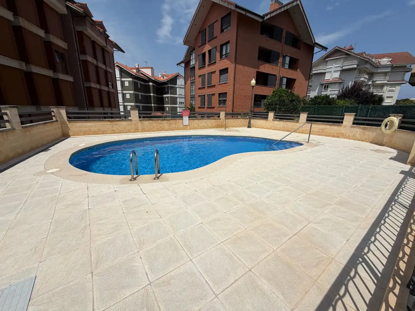 Piscina de Àtic en venda en Noja amb Calefacció, Terrassa i Piscina comunitària