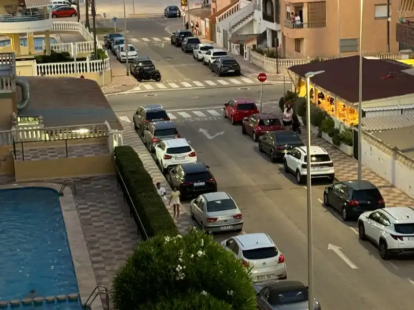 Appartamento con piscina in affitto a Avinguda Borrons 6