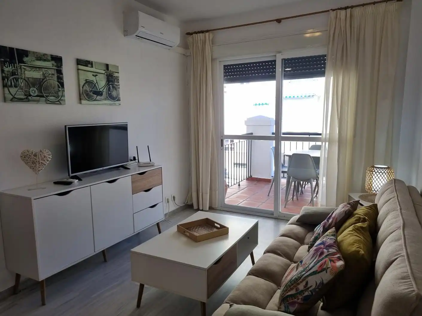 Wohnzimmer von Wohnungen zur Miete in Torrox mit Klimaanlage, Heizung und Terrasse