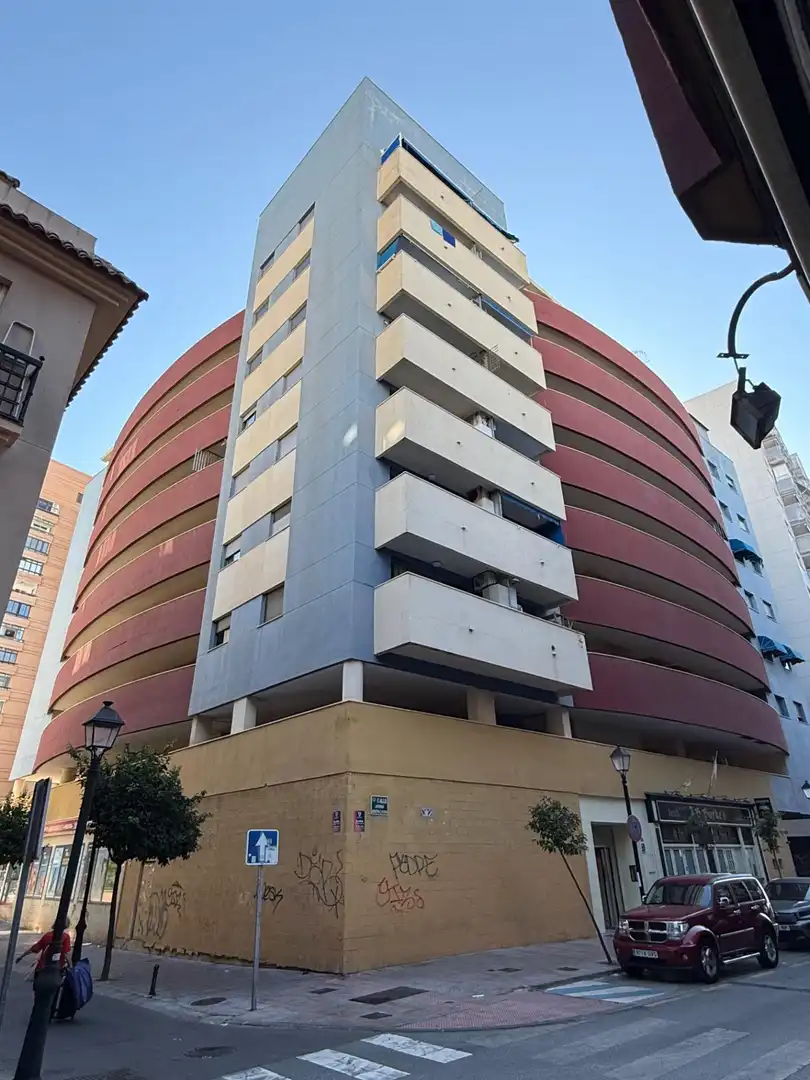 Study for rent in ANTONIO SEDEÑO CANTOS, Puerto Deportivo