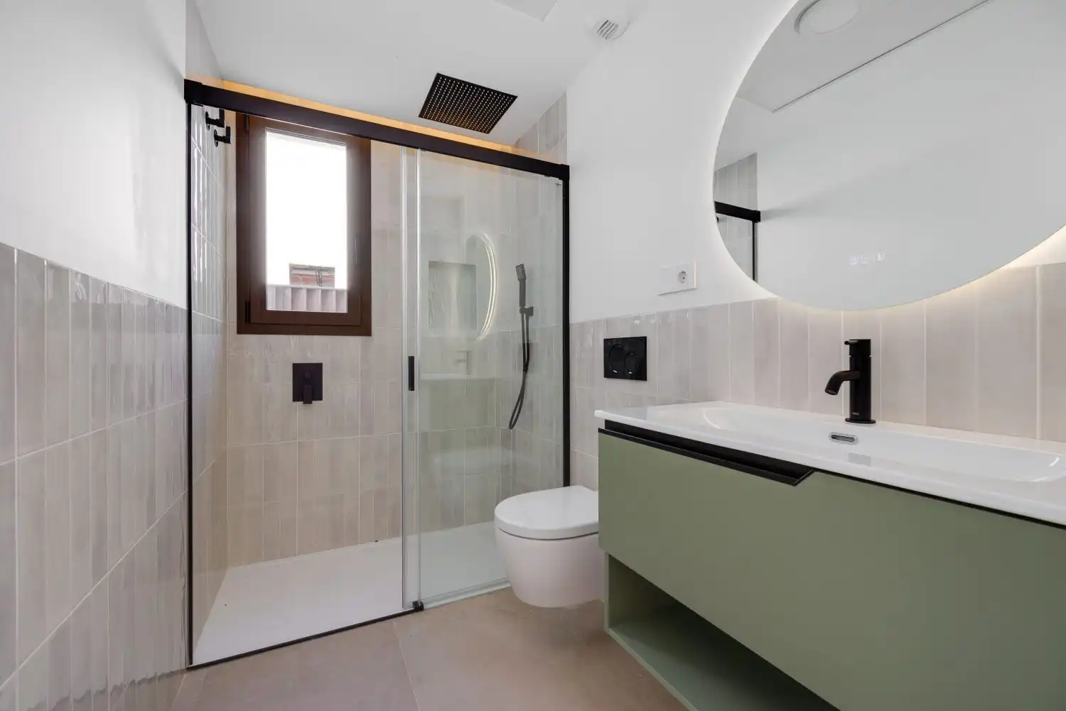 Bathroom of Houses for sale in Mutxamel  with Terrace and Swimming Pool