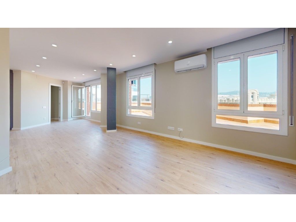 Bedroom of Apartment for sale in  Barcelona Capital