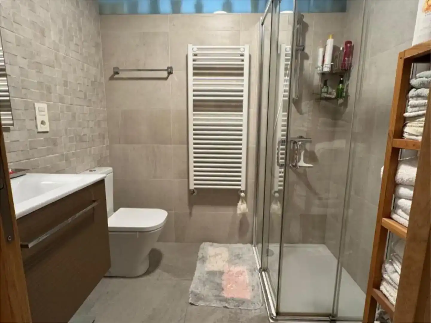 Bathroom of Flat for sale in Lovaina