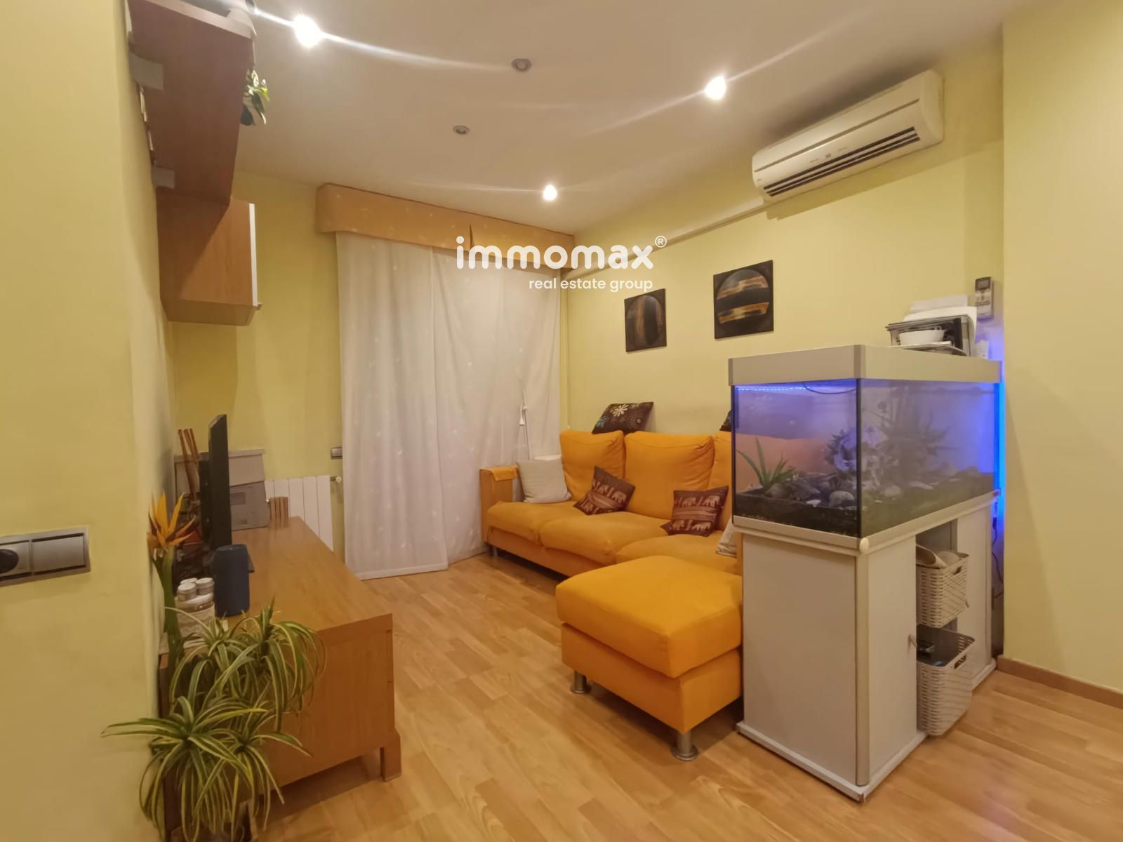 Sala d'estar de Pis en venda en Esplugues de Llobregat amb Aire condicionat, Calefacció i Terrassa