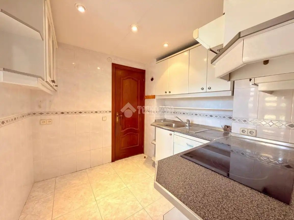 Cocina de Piso en venta en Madrid con Calefacción, Parquet y Terraza