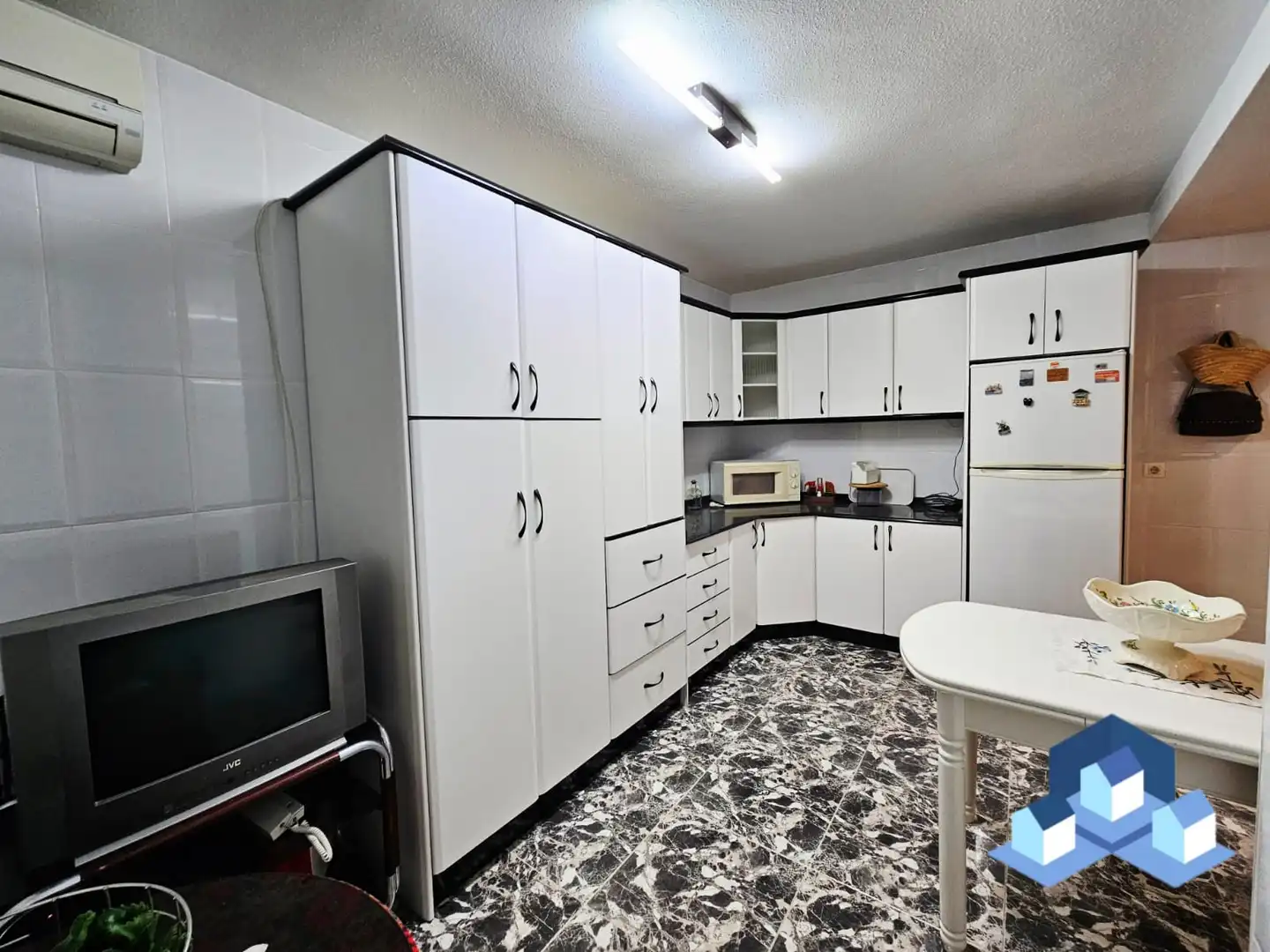 Kitchen of Flat for sale in Lorca  with Air Conditioner, Heating and Storage room