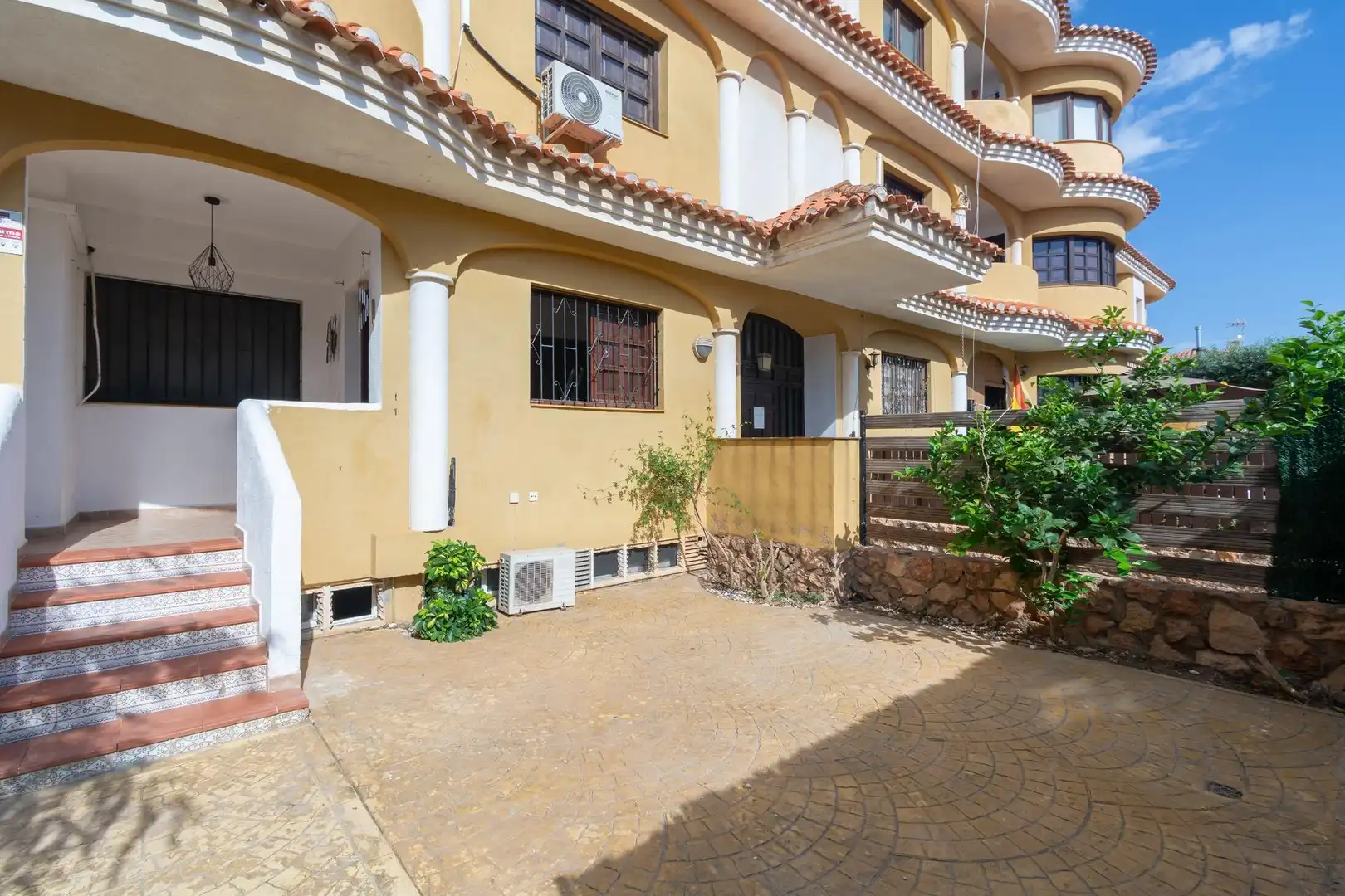 Vista exterior de Casa o chalet en venta en Cartagena con Terraza, Amueblado y Piscina comunitaria