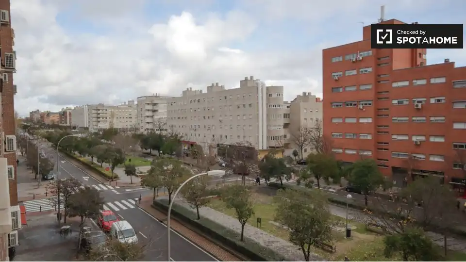 Vista exterior de Pis de lloguer en Madrid amb Aire condicionat, Calefacció i Moblat