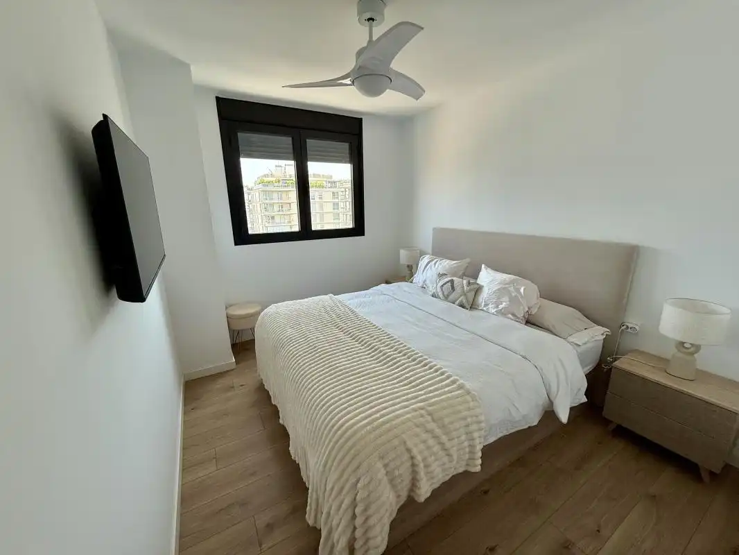 Bedroom of Duplexes for rent in Valencia  with Air Conditioner, Heating and Terrace