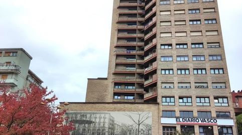 Se venden tres plantas en la Torre Untzaga de Eibar, image 3