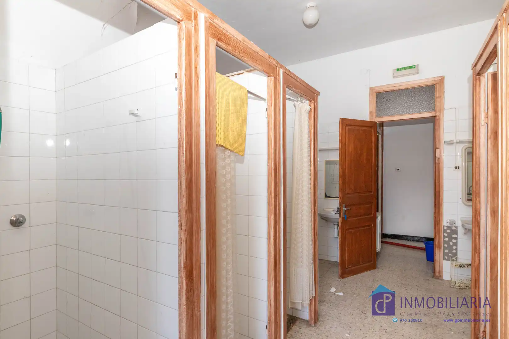 Bany de Edifici en venda en Seira