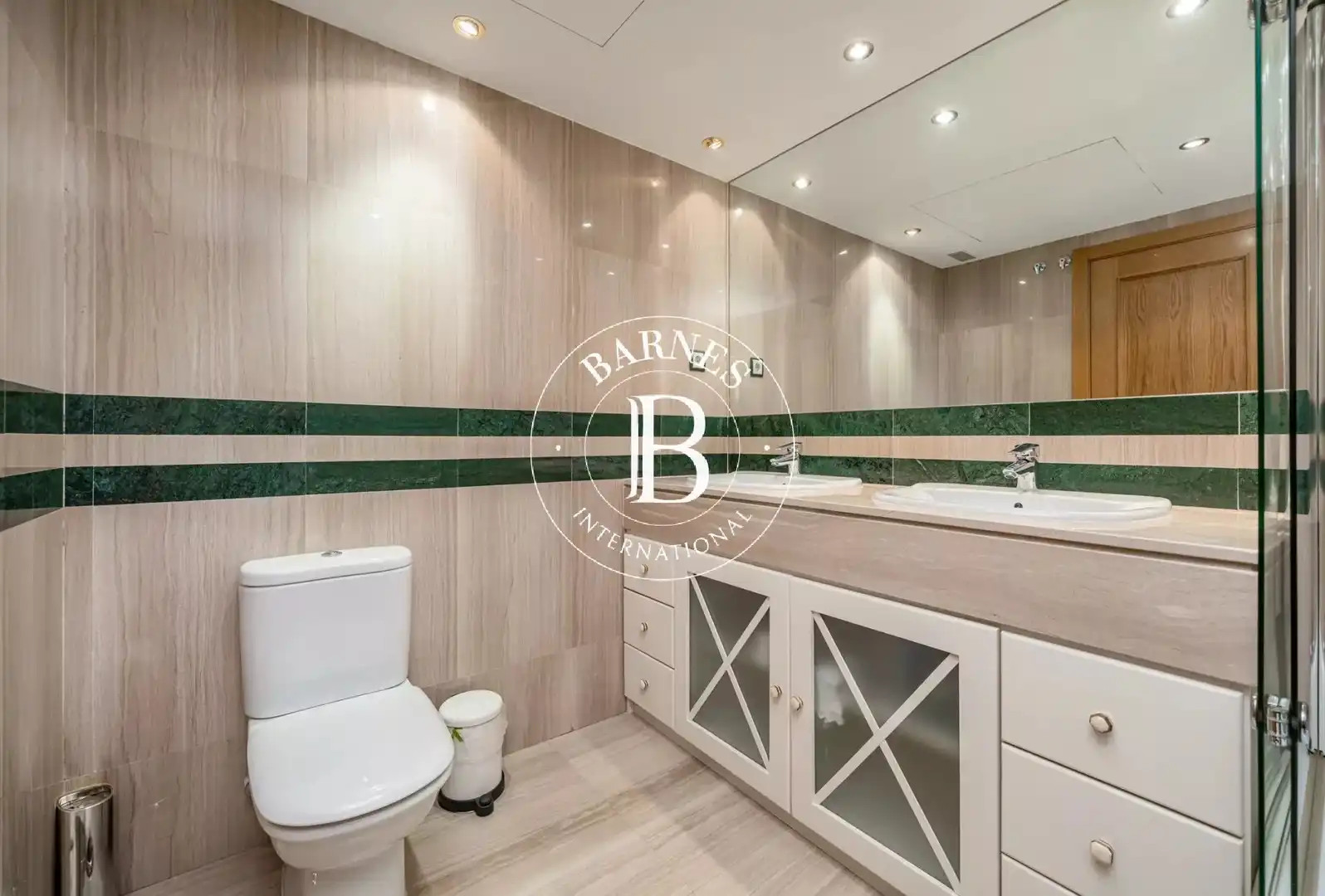 Badezimmer von Wohnung zur Miete in Madrid mit Klimaanlage, Heizung und Terrasse