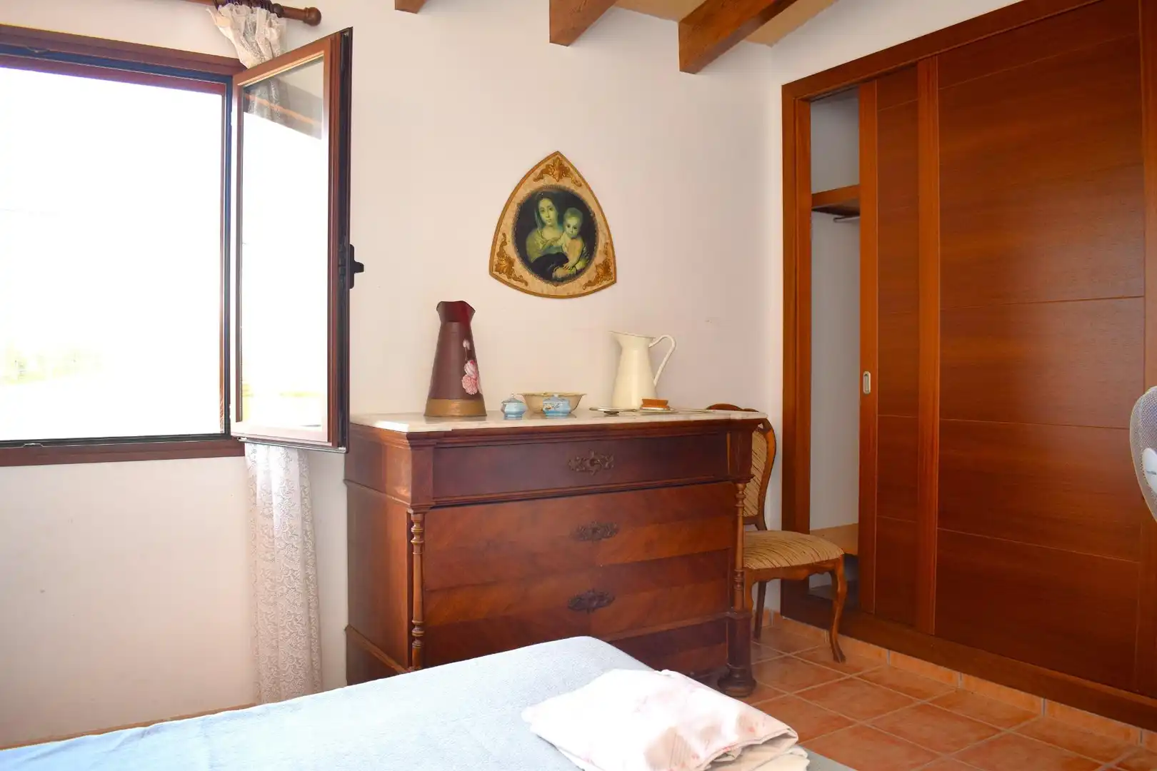 Schlafzimmer von Country house zur Miete in Sa Pobla mit Privatgarten, Terrasse und Möbliert