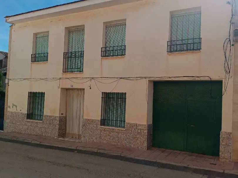 Vista exterior de Casa o chalet en venta en Corral de Almaguer, Toledo
