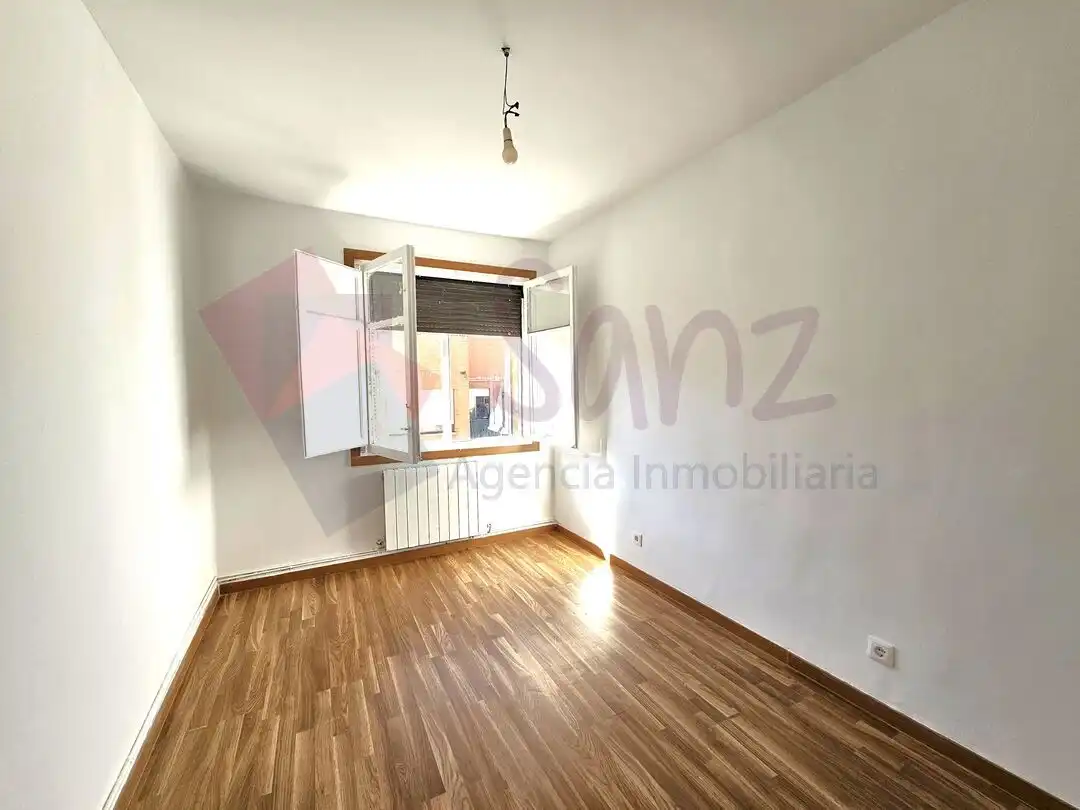 Apartment for sale in Calle la Campa, imagen 2