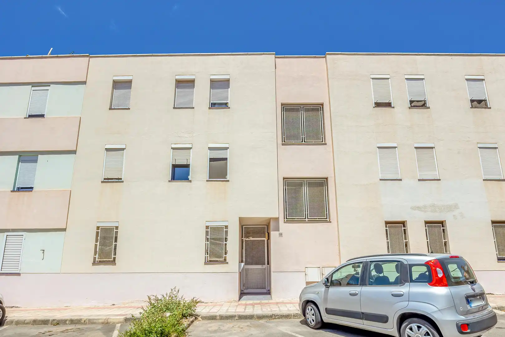 Vista exterior de Pis en venda en San Bartolomé de Tirajana amb Aire condicionat, Terrassa i Balcó