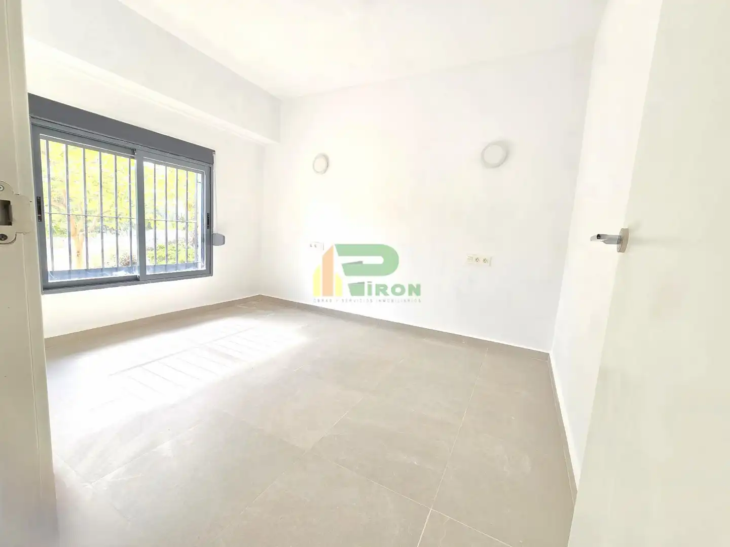 Schlafzimmer von Erdgeschoss zum Verkauf in Lorca mit Abstellraum