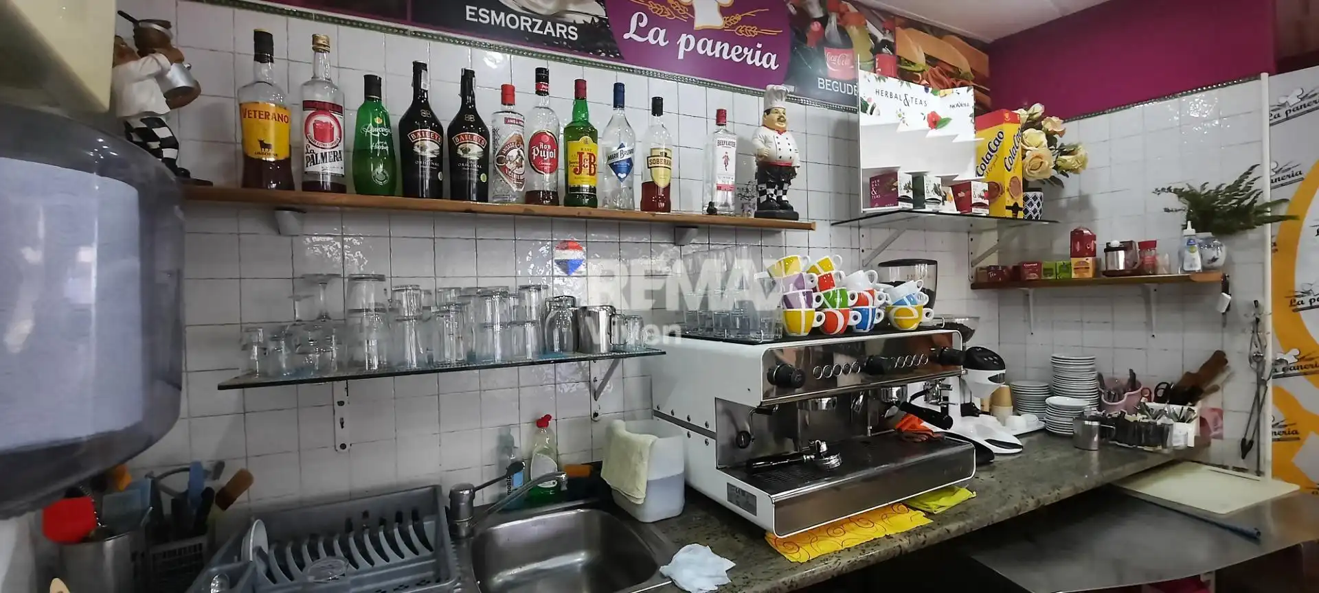 Local en traspaso en Vilanova i la Geltrú con Amueblado