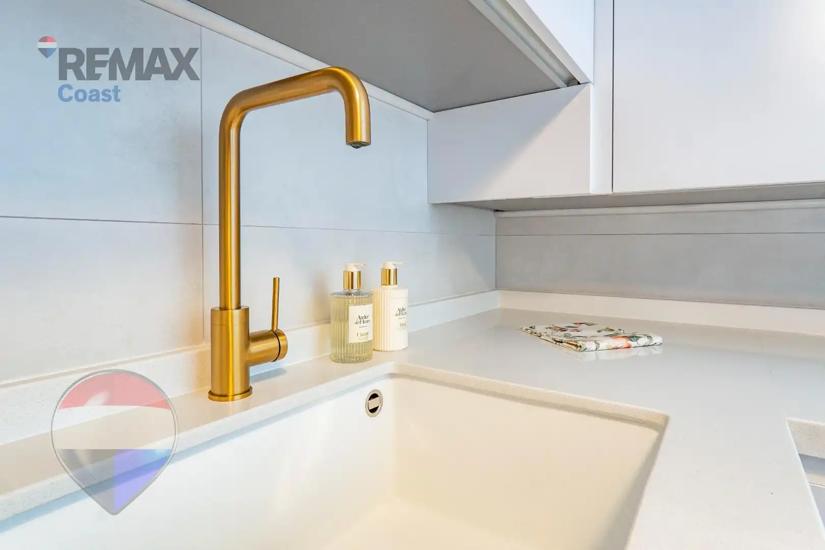 Vista exterior de Dúplex en venta en Rincón de la Victoria con Amueblado y Balcón