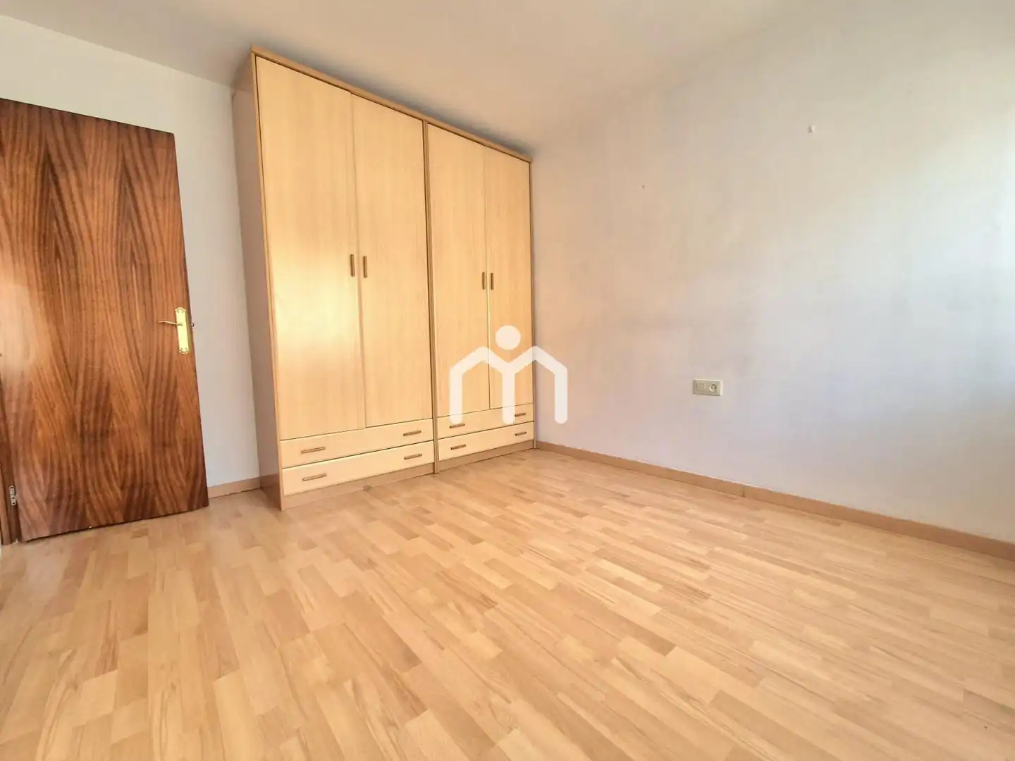 Habitación de Casa adosada en venta en Premià de Dalt con Calefacción, Parquet y Terraza
