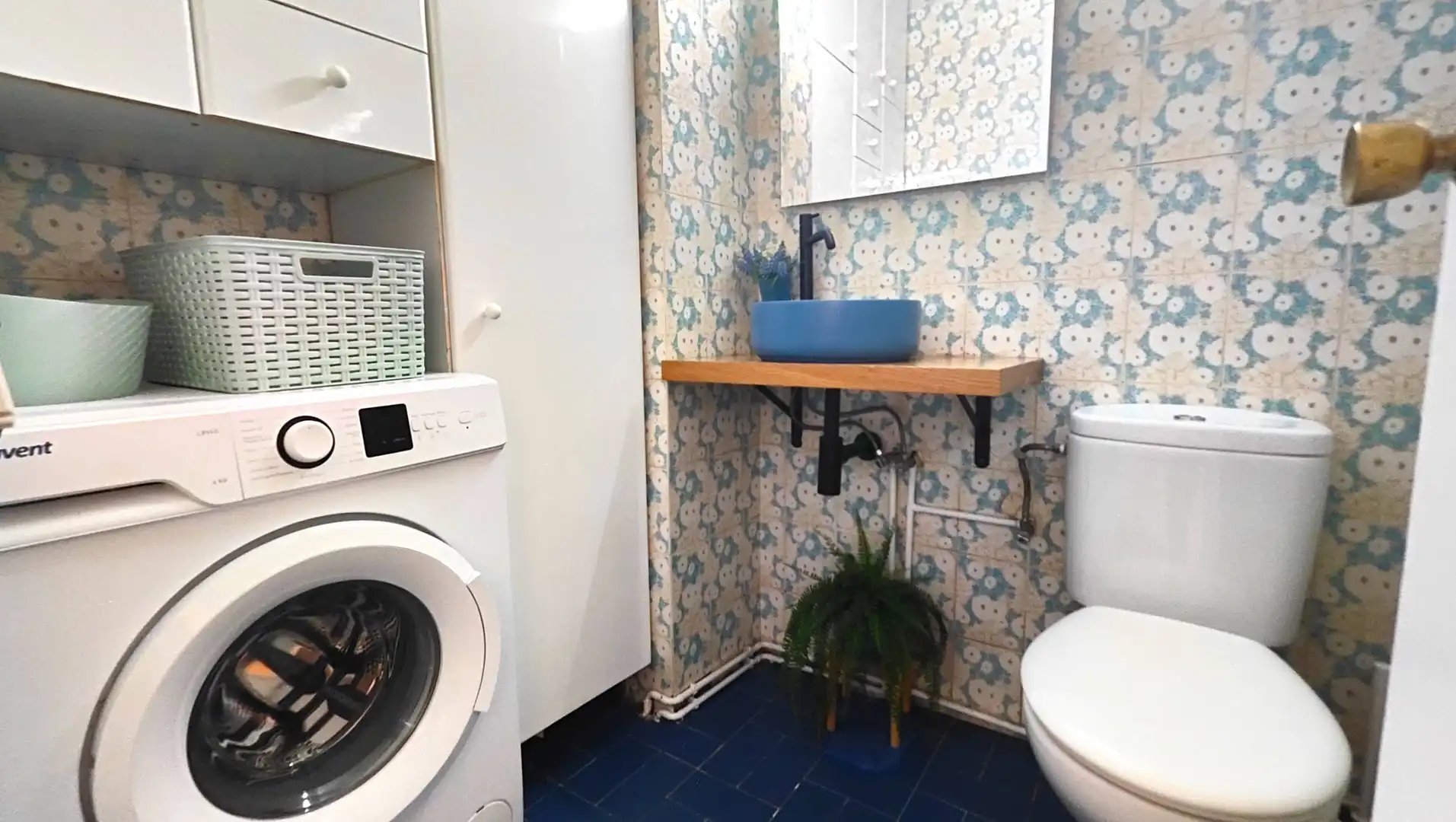 Baño de Piso en venta en Santiago de Compostela  con Trastero y Amueblado