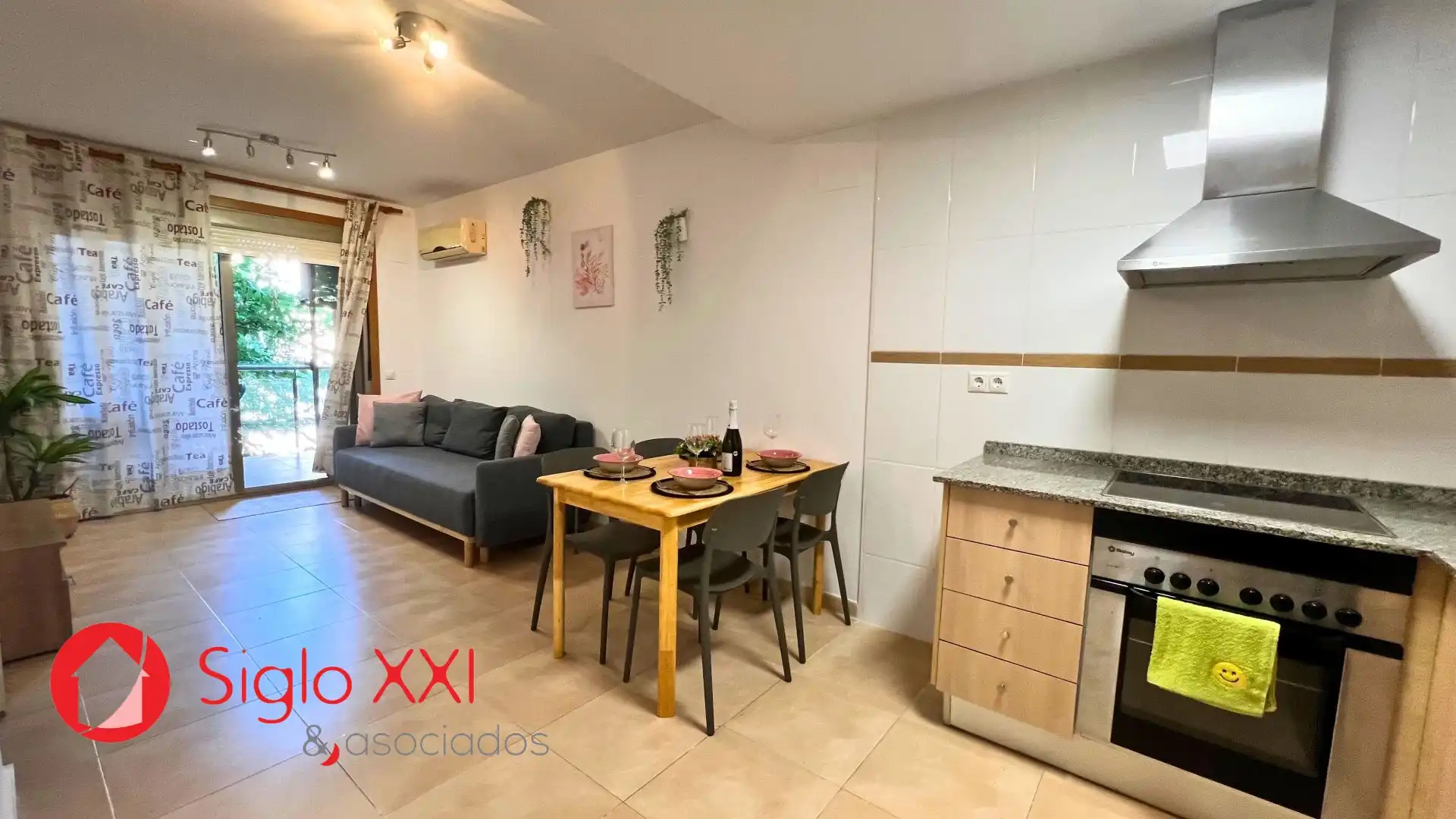 Cocina de Piso en venta en Oropesa del Mar / Orpesa con Terraza, Piscina y Balcón