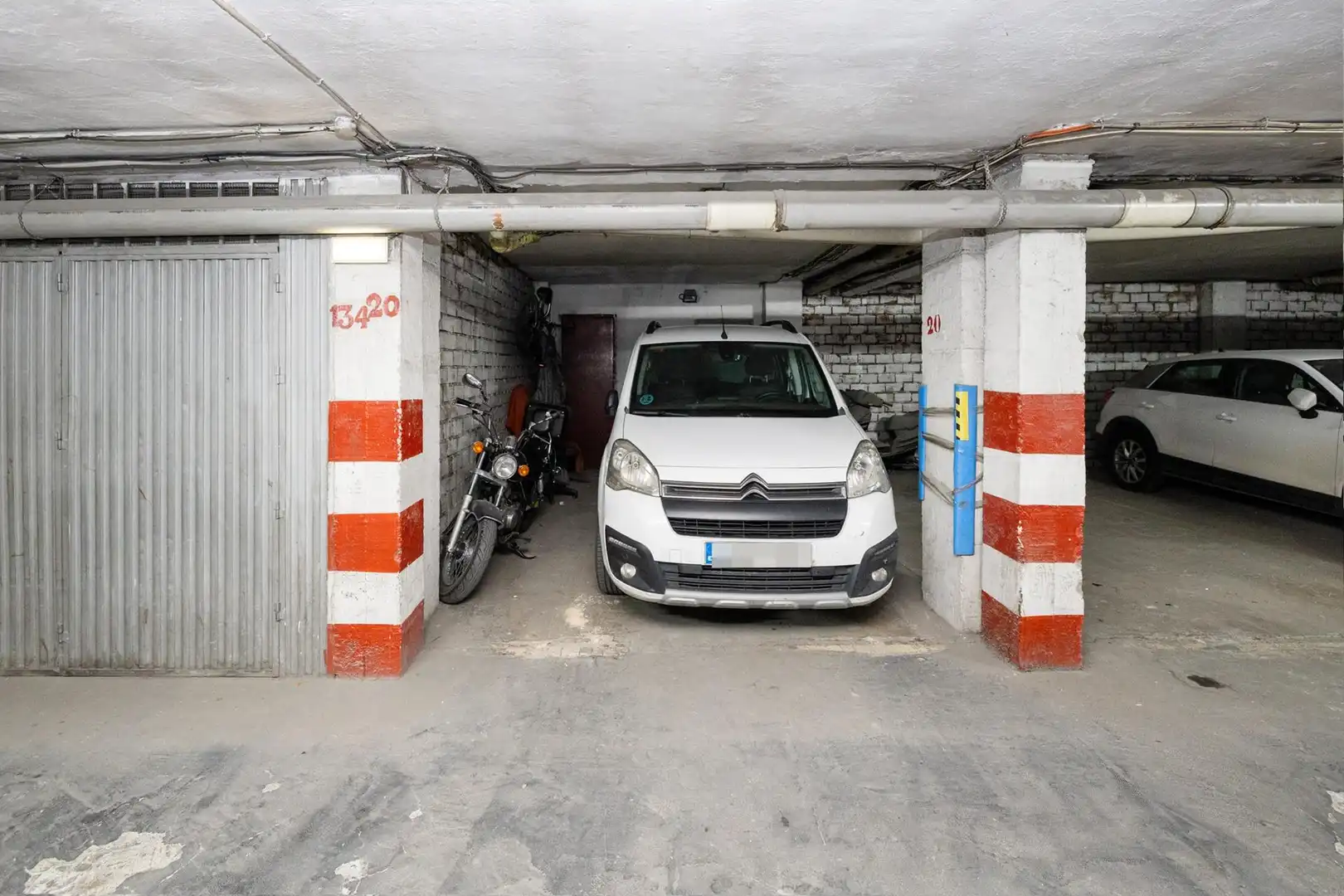 Parking of Flat for sale in Granada  with Air Conditioner, Heating and Terrace