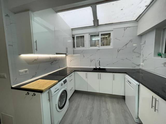 Planta baja en Venta en Calle DR BERGEZ, 57 en Carolinas Altas