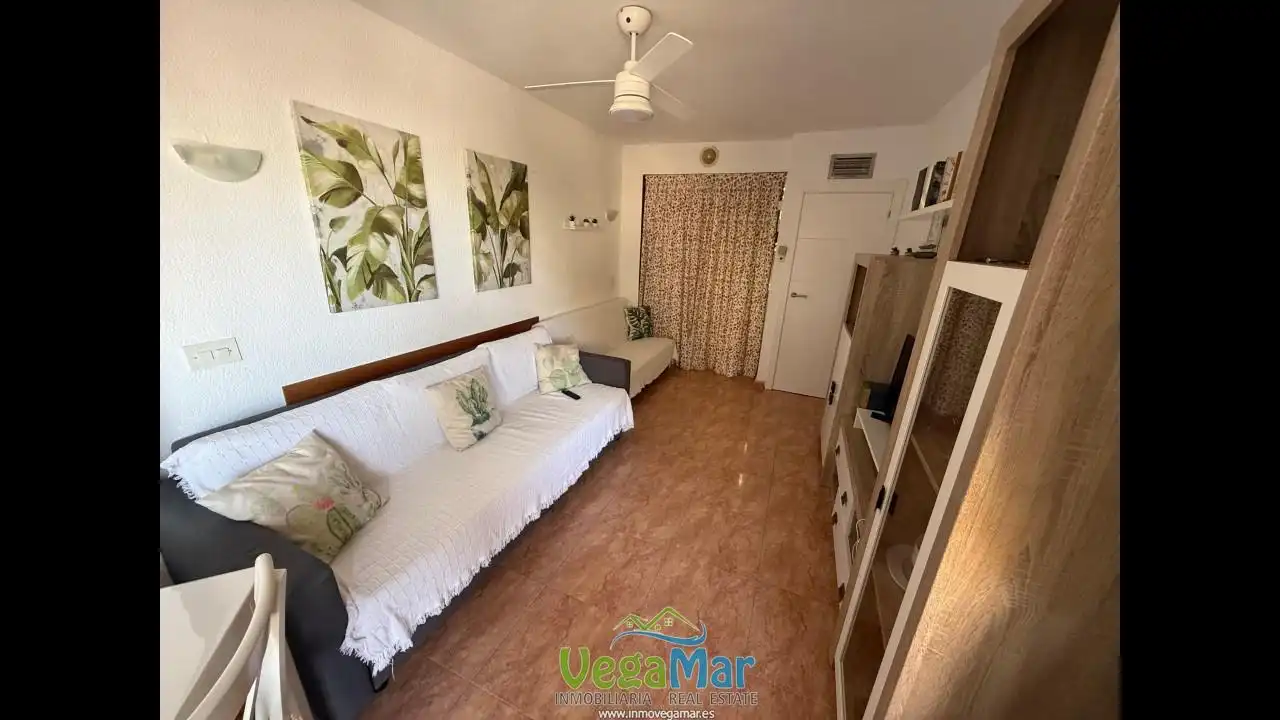 Habitación de Piso de alquiler en Almuñécar con Aire acondicionado y Terraza
