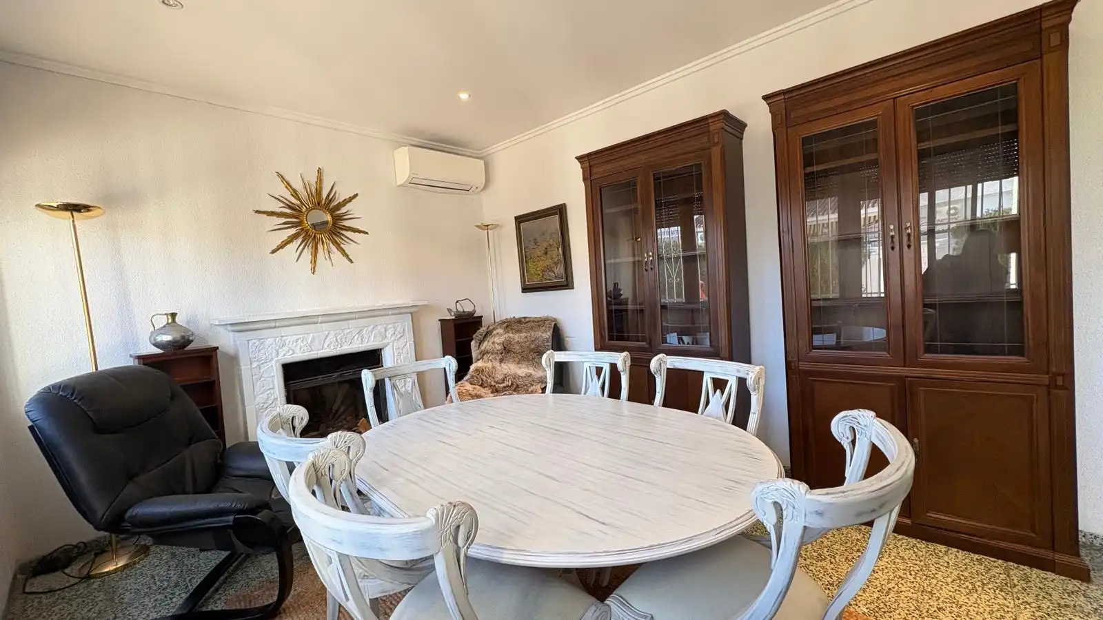 Dining room of Houses for sale in L'Eliana  with Air Conditioner, Terrace and Storage room