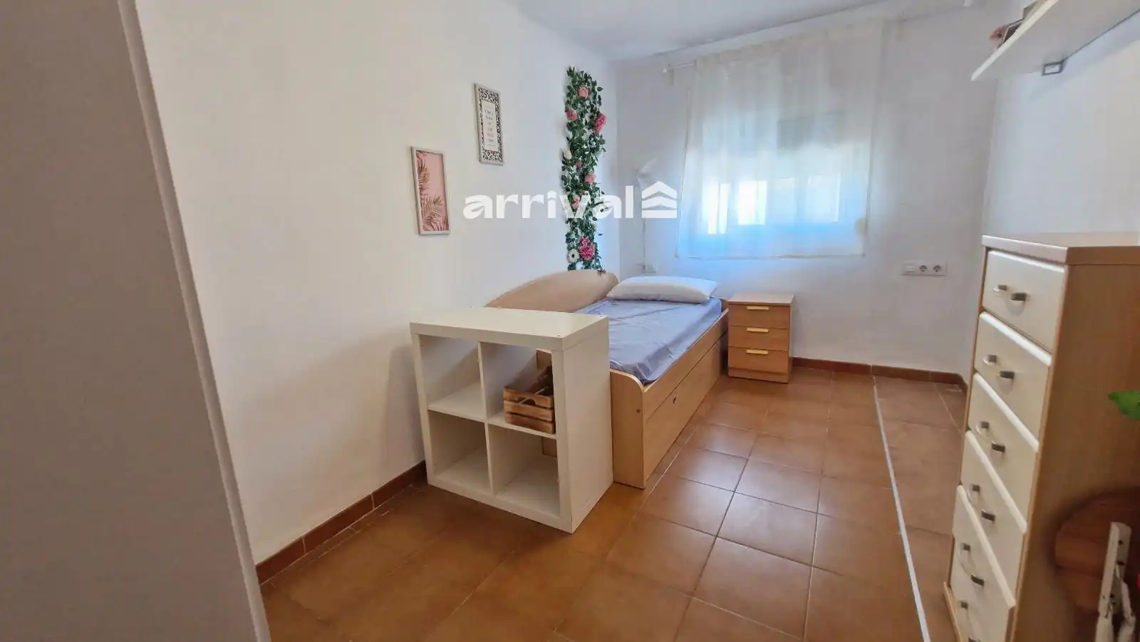 Habitación de Casa adosada de alquiler en Valencia con Terraza, Piscina y Horno