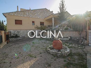 Detached house with garden for sale in Centre - Zona Alta