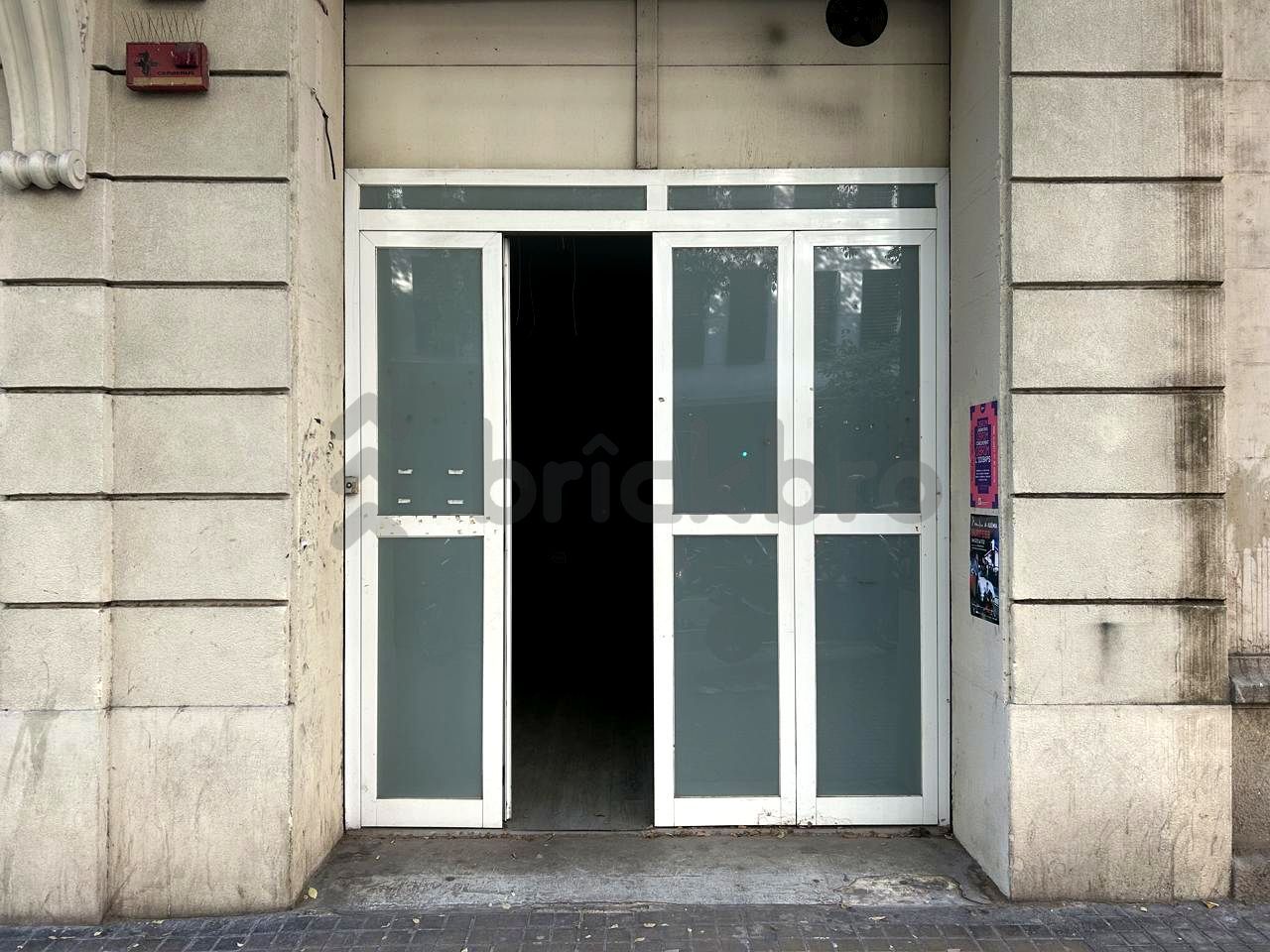 Premises for sale in  Barcelona Capital