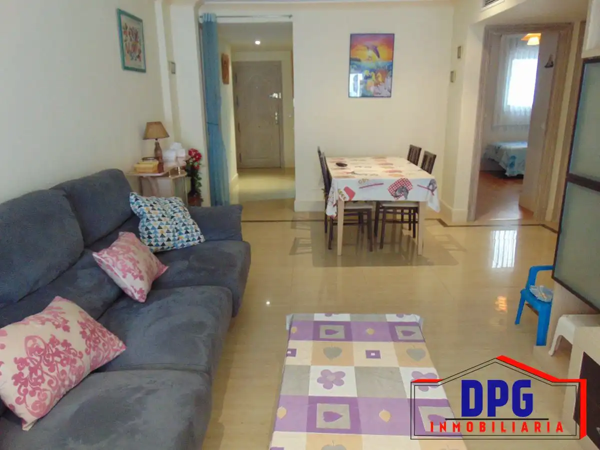 Sala de estar de Apartamento en venta en Garrucha con Aire acondicionado, Terraza y Amueblado