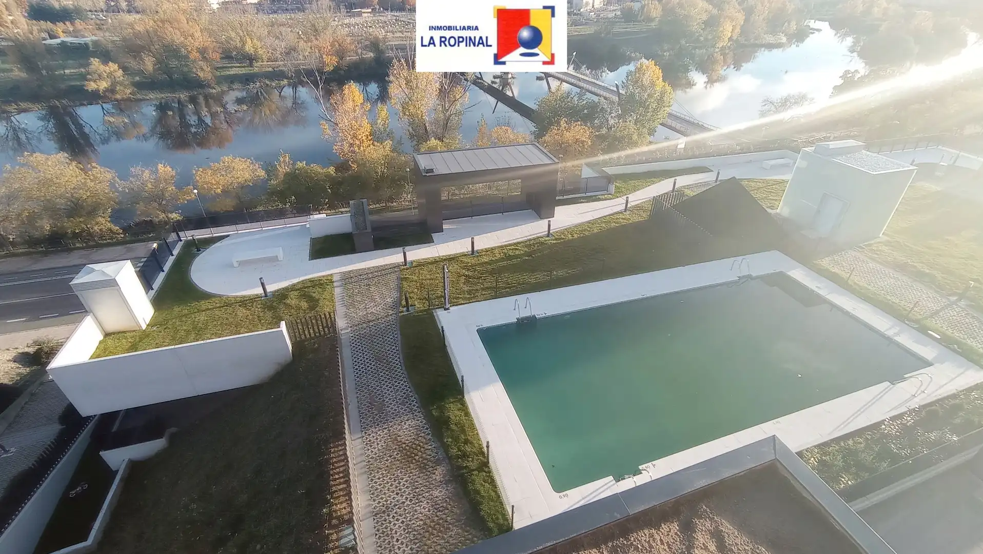 Piscina de Àtic de lloguer en Salamanca amb Calefacció, Jardí privat i Terrassa