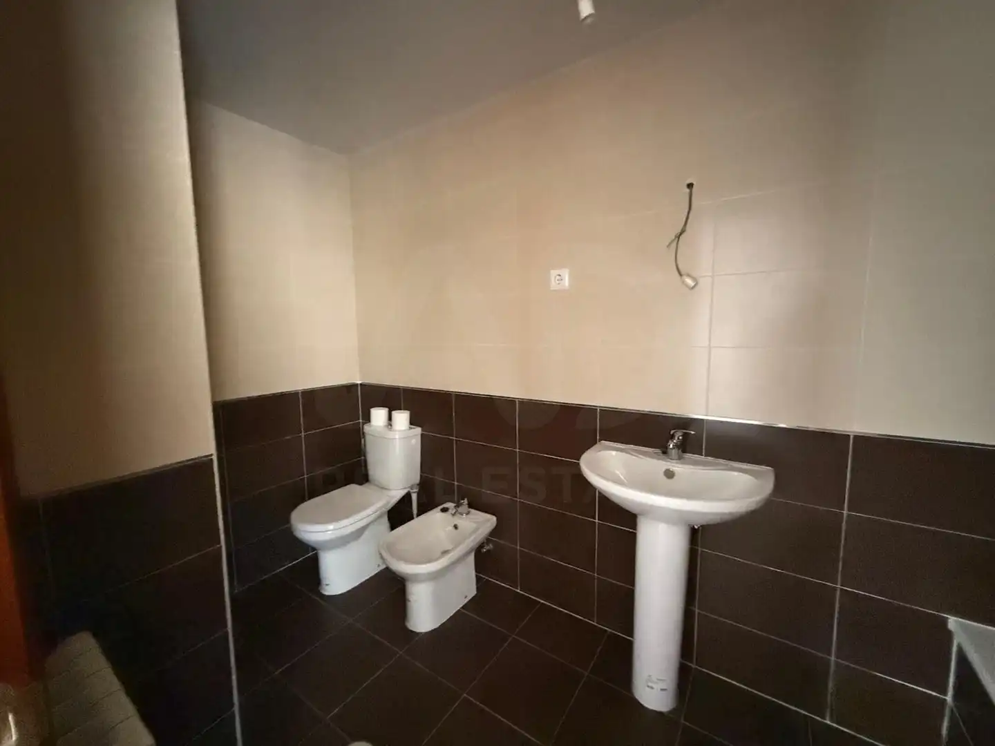 Bathroom of Flat for sale in Valencia de Don Juan  with Heating and Terrace