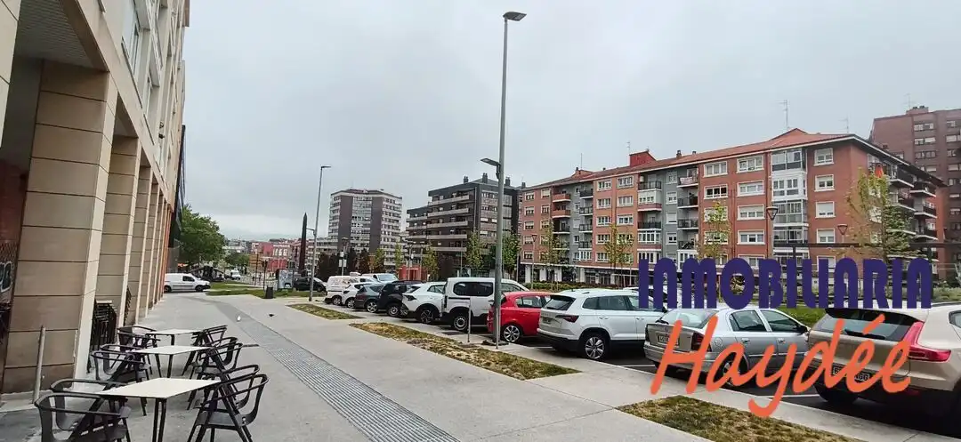 Parking de Local en venta en Leioa