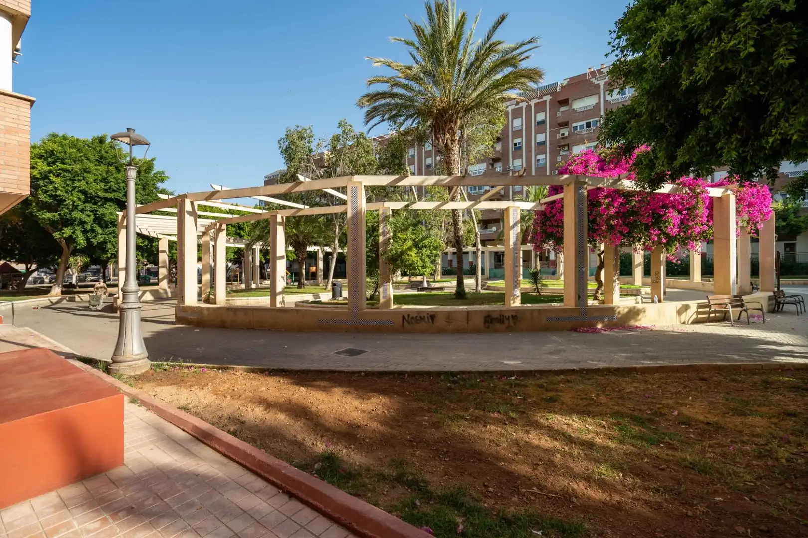 Exterior view of Flat for sale in Almería  with Air Conditioner, Storage room and Balcony