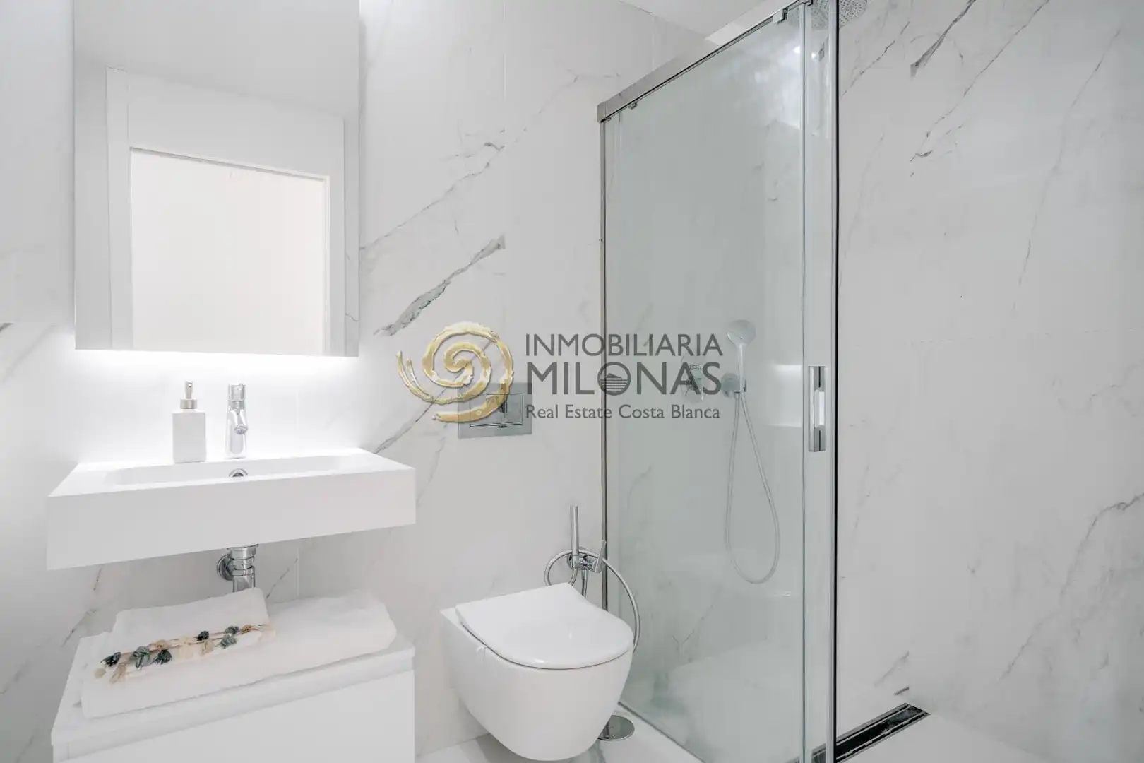 Bany de Apartament en venda en Benidorm amb Aire condicionat, Terrassa i Traster