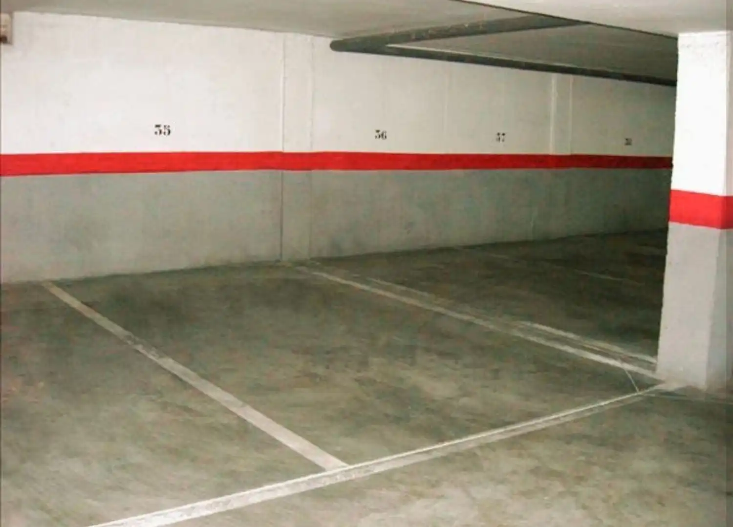 Parking de Piso en venta en Llanes con Jardín privado, Terraza y Trastero