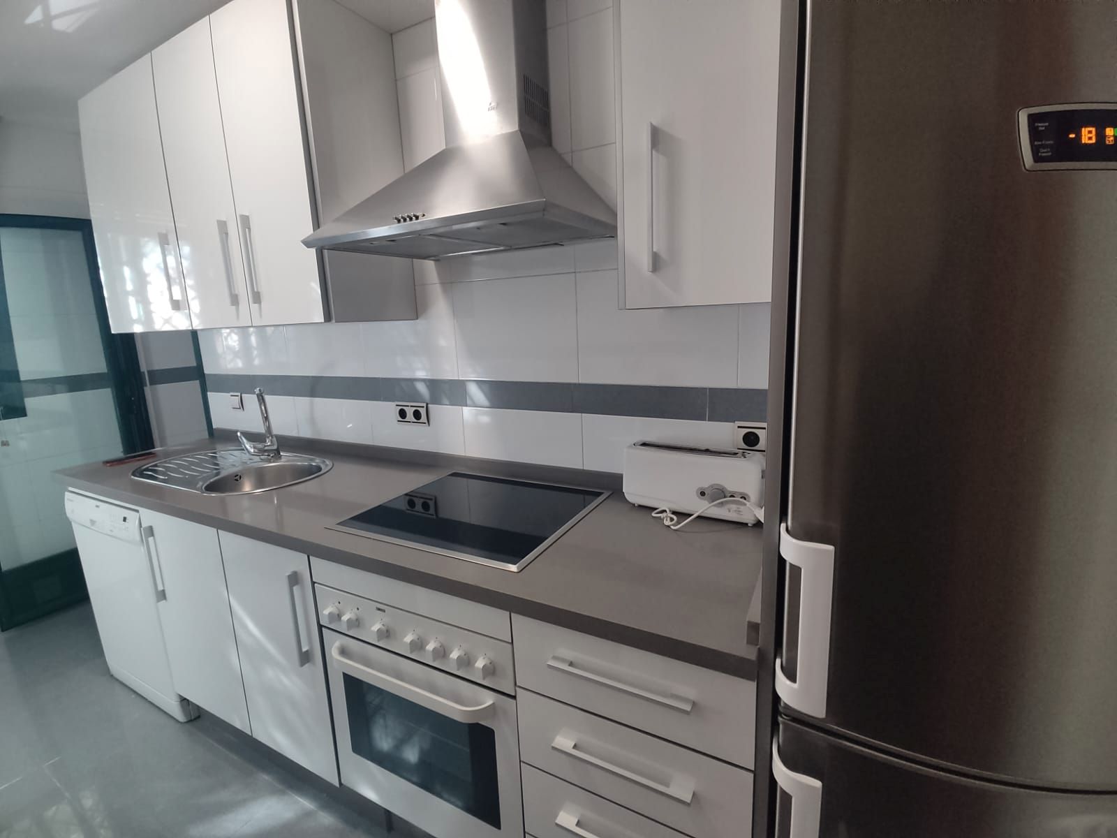 Apartamento de alquiler en Calle Atenea, El Altillo
