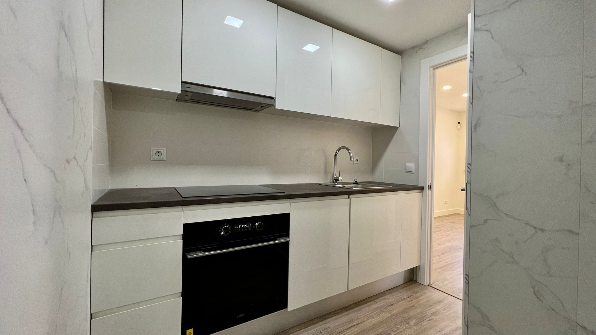 Kitchen of Flat for sale in L'Hospitalet de Llobregat