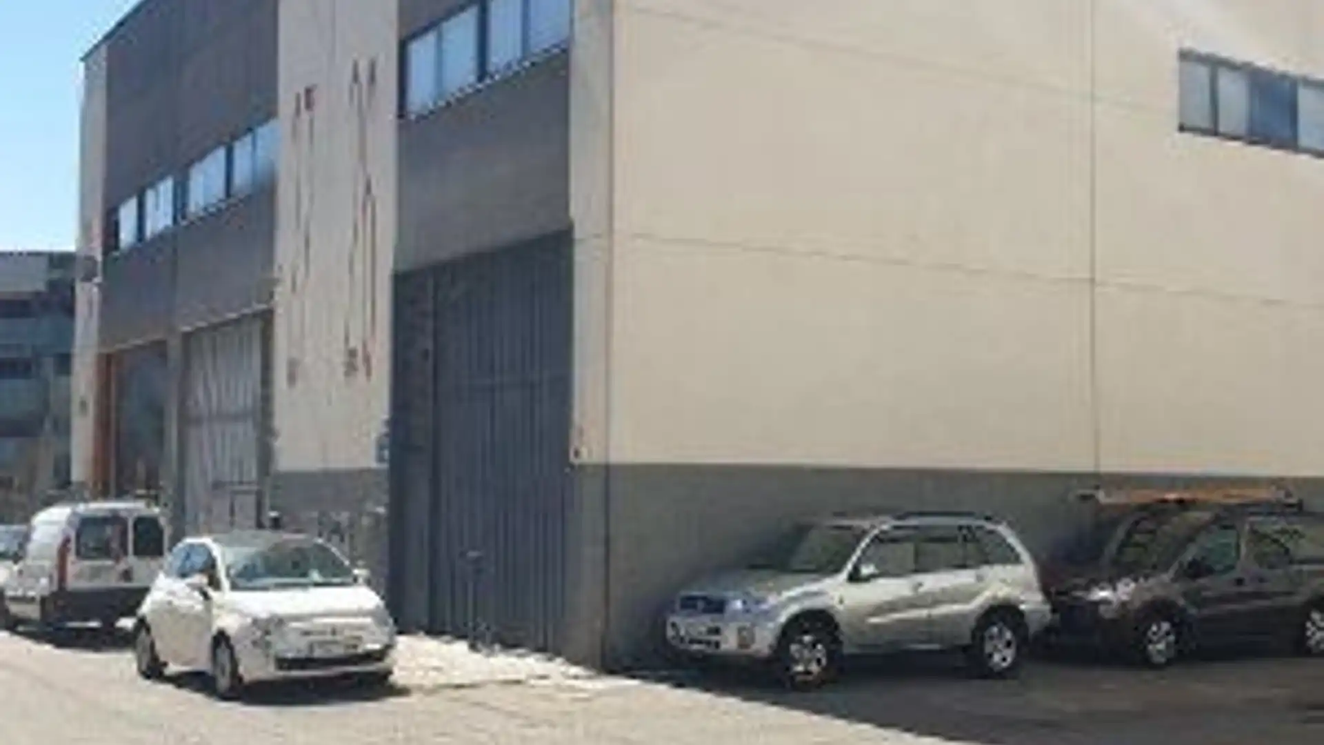 Vista exterior de Nave industrial en venta en Alcorcón
