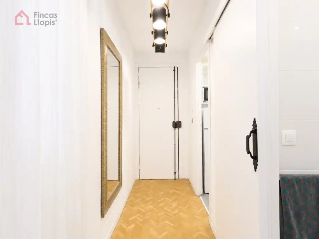Piso en venta en Barcelona con Balcón y Internet