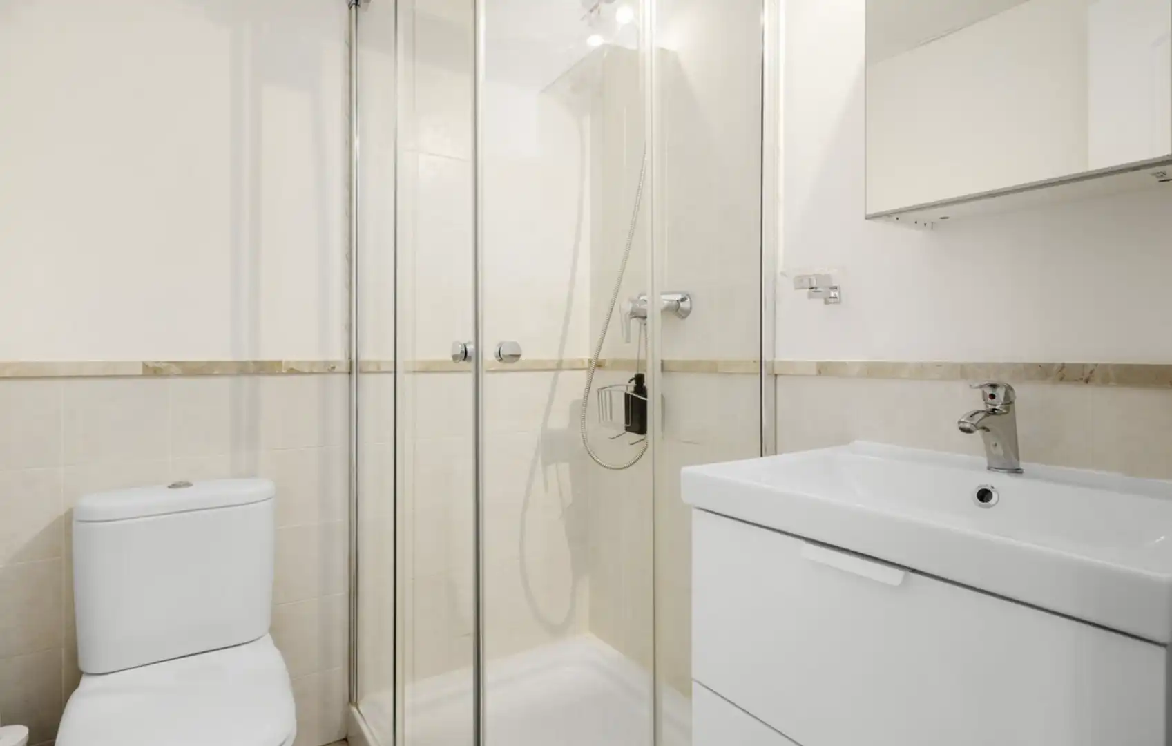 Bany de Dúplex en venda en Estepona amb Aire condicionat, Calefacció i Terrassa