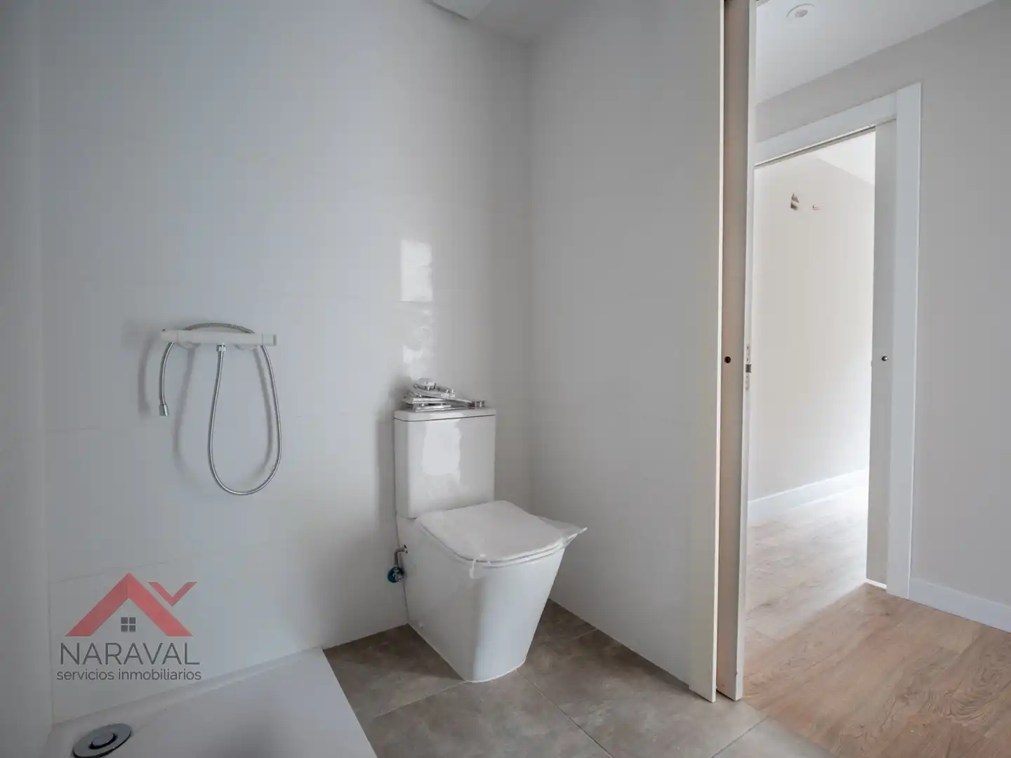Badezimmer von Wohnung zum Verkauf in Aranguren mit Klimaanlage, Heizung und Terrasse