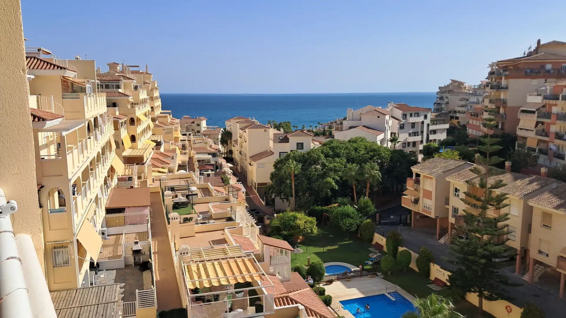 Vista exterior de Dúplex en venda en Benalmádena amb Aire condicionat, Parquet i Terrassa