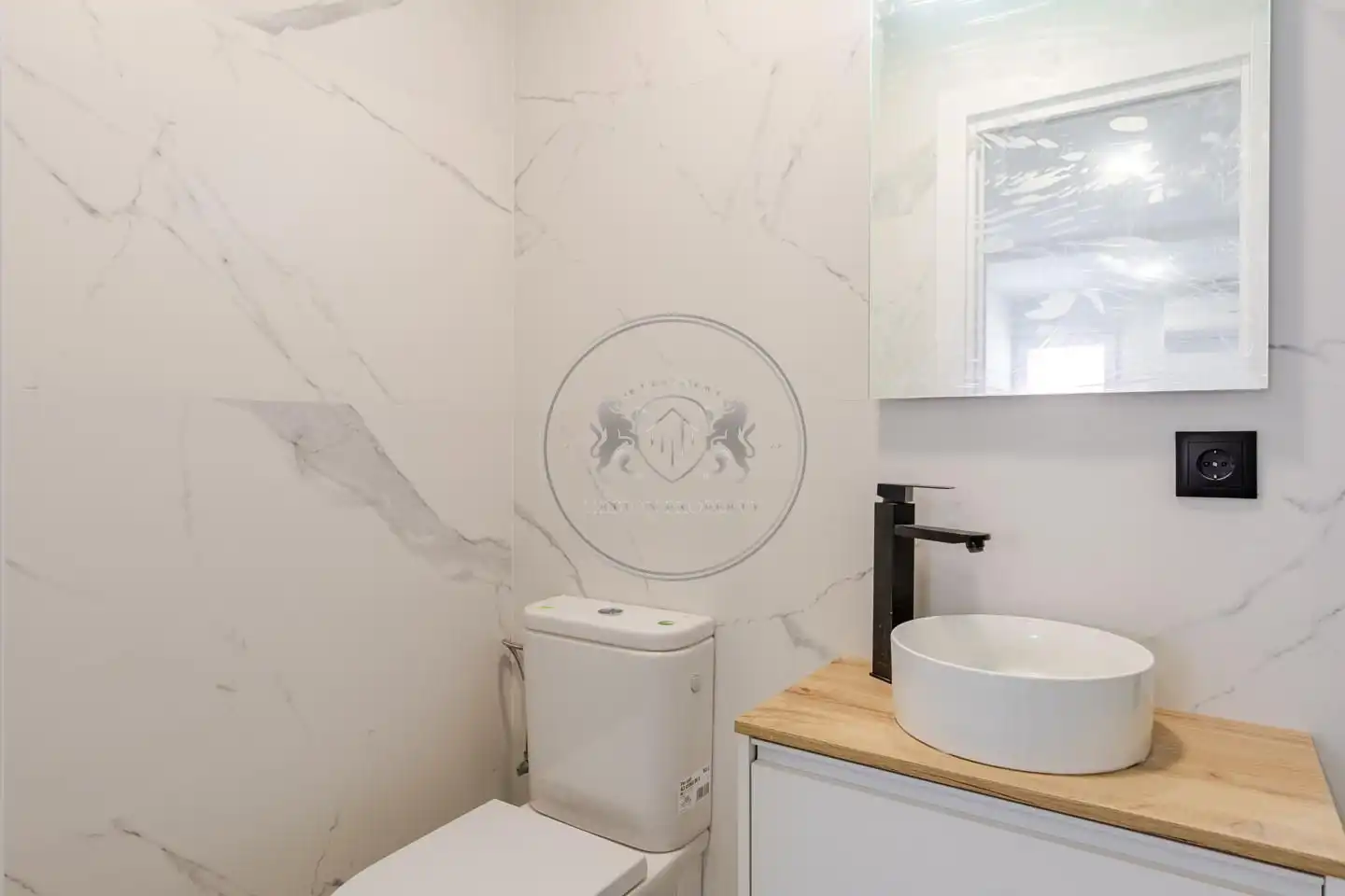 Baño de Piso en venta en Madrid con Aire acondicionado y Alarma