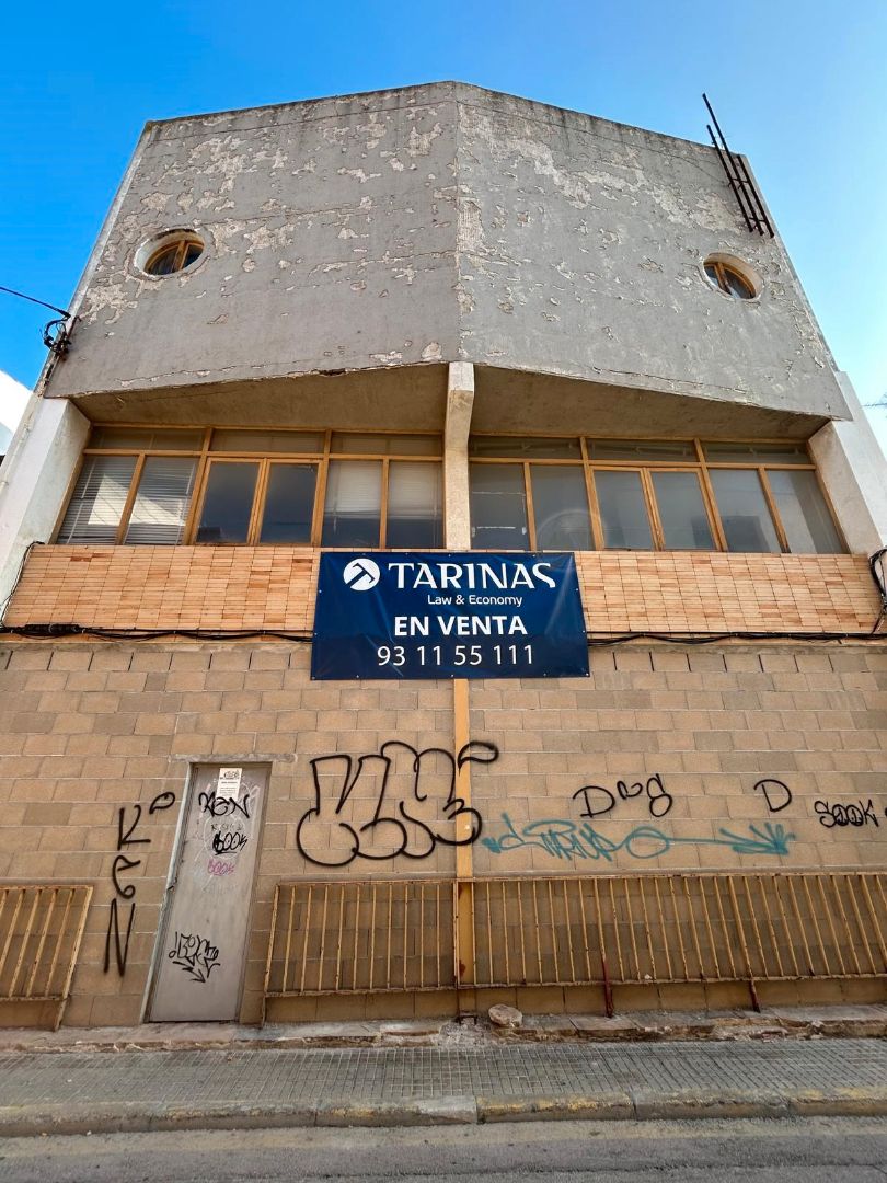 Vista exterior de Edifici en venda en Calella