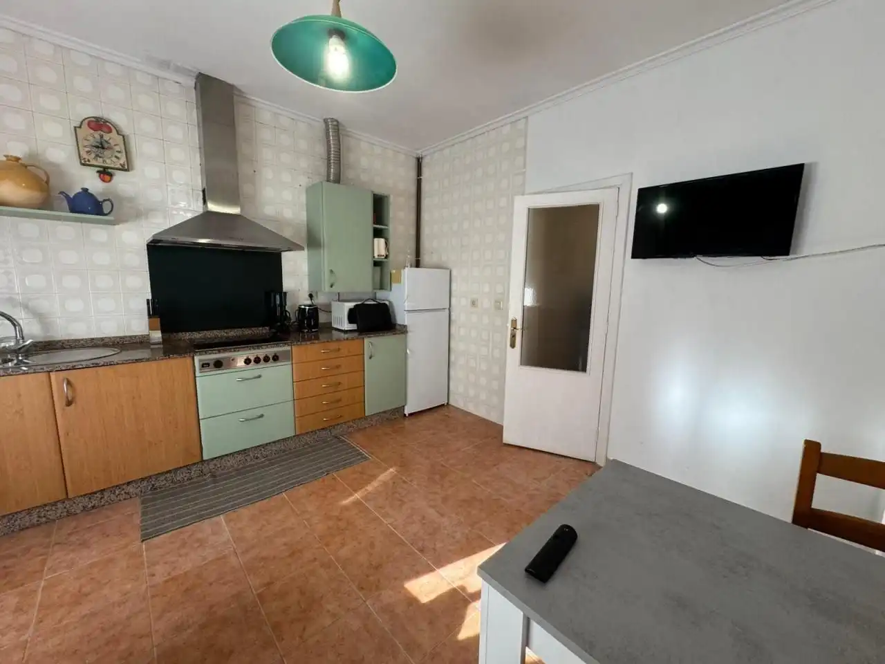 Kitchen of Flat for rent in Vigo   with Heating and Furnished